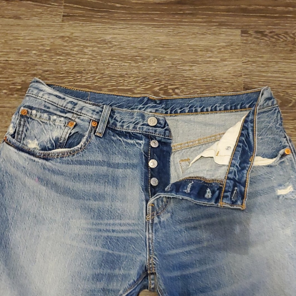 Levi's